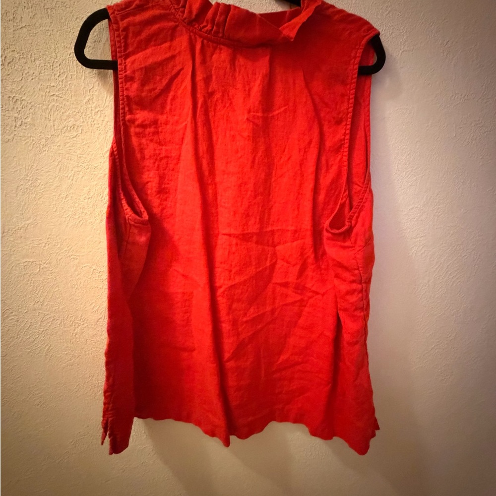 Crown & Ivy Red Sleeveless Ruffle Top - Picture 2 of 3